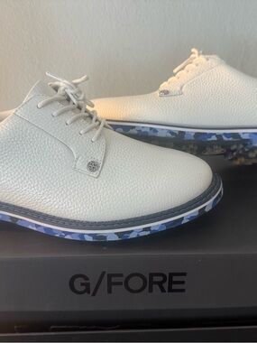 G/FORE White Leather Chukka Boots with Blue Camo Trim